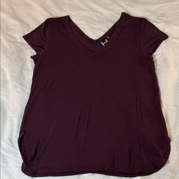 Women's V-Neck Plum T-shirt - Picture 1 of 5